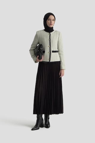 Armine Trend Bisiklet Yaka Boydan Düğmeli Cepli Astarlı Ceket Ve Piliseli Etekli Takım 26kt619 Ekru
