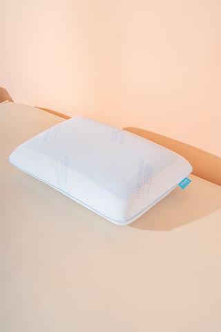 Visco Yüksek Terletmeyen Ortopedik Yastık Serinleten Visco Yastık Jelli Yastık 60x40x15cm Beyaz