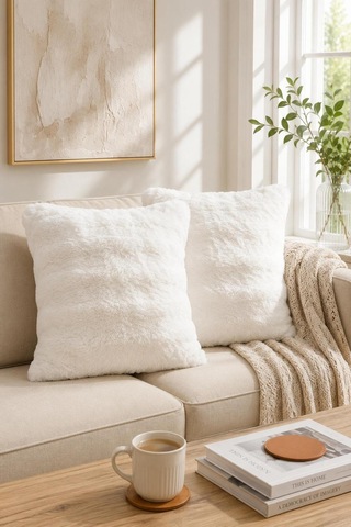 Premium Tavşan Tüyü Kırlent Kılıfı 2'li Soft Pamuksu Tuşeli Dekoratif 45 Cm X 45 Cm Acı Çikolata Kahverengi