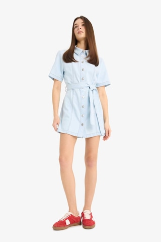 DeFacto Polo Yaka Düğmeli Kuşaklı Kısa Kollu Mini Jean Elbise E1287AX25SMNM39