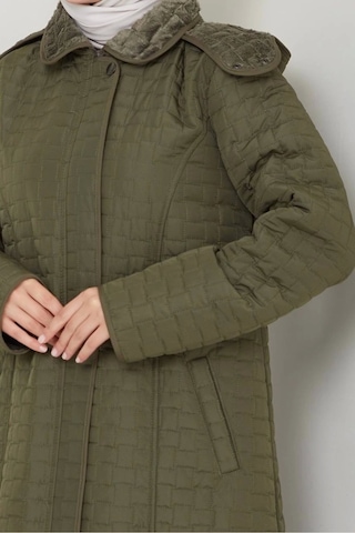 İçi Kürklü Kapüşonlu Mont / Haki - M0103 Haki