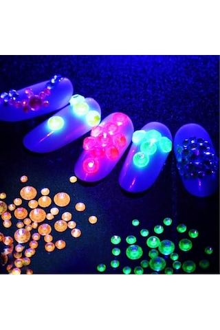 Hacimsel Neon Kristal Taş Yeşil - 3d Parlak Nail Art Tırnak Süsü
