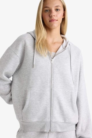 DeFacto -  Relax Fit Kapüşonlu Basıc Kalın Fermuarlı Sweatshirt C1809AX26SP Gri