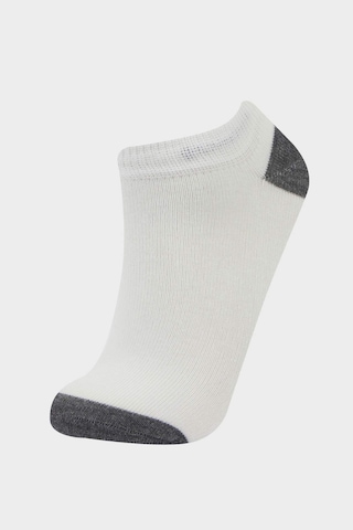 Defacto Erkek Çocuk 7li Pamuklu Patik Çorap F4710a8nswt1 Beyaz
