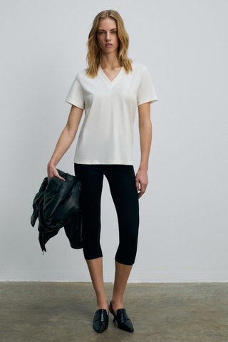 Grımelange Alıne Kadın %100 Organik Pamuk Derin V Yakalı Comfort Fit Ekru T-shirt Ekru