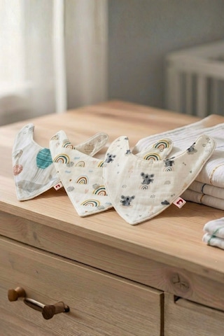 Reyo Beberotti 3'lü Müslin Bebek Önlük Fular Seti - Koala, Gökkuşağı Ve Balina, %100 Pamuk Müslin Kumaş, Emici, Nefes Alabilen, Ayarlanabilir Çıtçıtlı Bebek Önlüğü Çok Renkli
