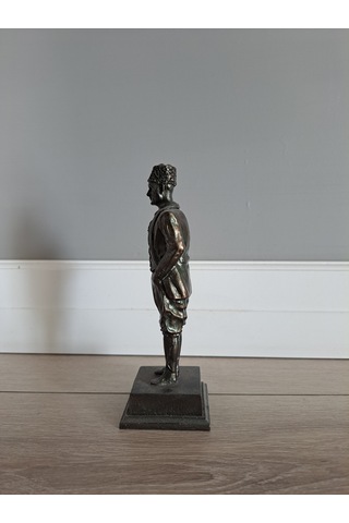 Kalpaklı Atatürk Heykeli Biblo