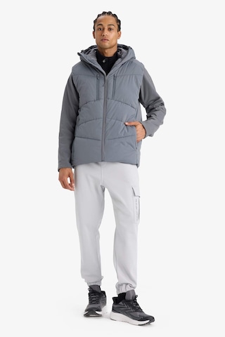 Defacto Defactofit Su İtici Regular Fit Kapüşonlu Fermuarlı Su Geçirmez Mont C6053ax25wngr311 Gri