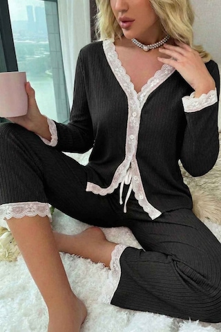Merry See Ribanalı Dantel Detay İki Parça Pijama Takım Siyah