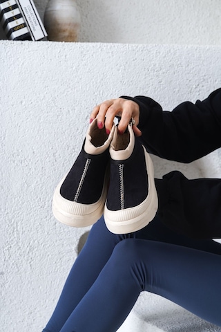 D436 Kadın Soğuk Geçirmez Kışlık Bot Siyah