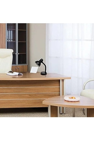 Şık Siyah Masa Lambası, Modern Tasarım .