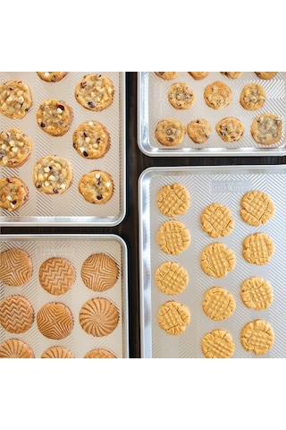 Nordicware Prism Büyük Fırın Tepsisi 53 X 38 Cm - Paslanmaz Çelik