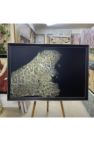 Gold Simli Siyah Çerçeveli Leoparlı Kanvas Tablo