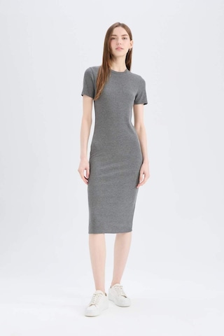DeFacto Bodycon Vücudu Saran Bisiklet Yaka Basic Düz Fitilli Kaşkorse Kısa Kollu Midi Elbise E6926AX25SPAR15
