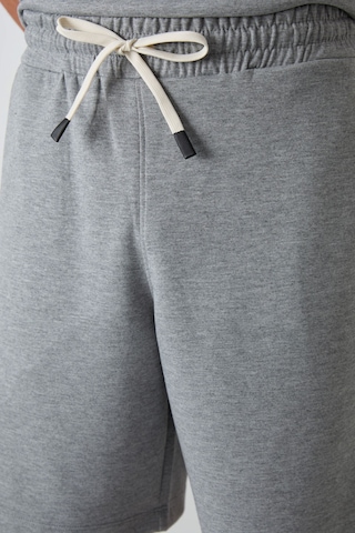 Tommy Life Gri Melanj Pamuklu Kalın Yumuşak Dokulu Oversize Fit Basic Erkek Şort Takım - 85249 GRİ MELANJ