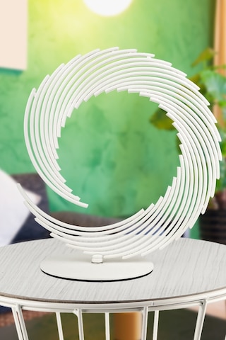 Begüsa Bakü Metal Aksesuar Biblo 31 Cm Beyaz