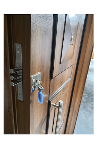 Çelik Kapı Modelleri Ahşap Kaplama Kabartmalı Daire Kapısı Sol 1