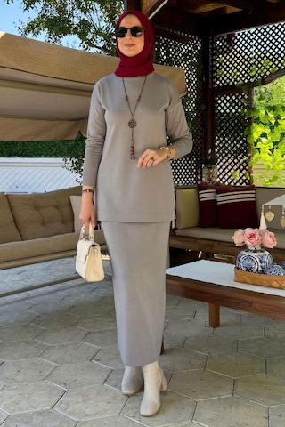 Rabia Şamlı Sezen Triko Takım Gri Çok Renkli
