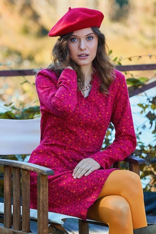 Hakim Yaka Düğme Detaylı Bağlamalı Fuşya Pazen Elbise Desenli