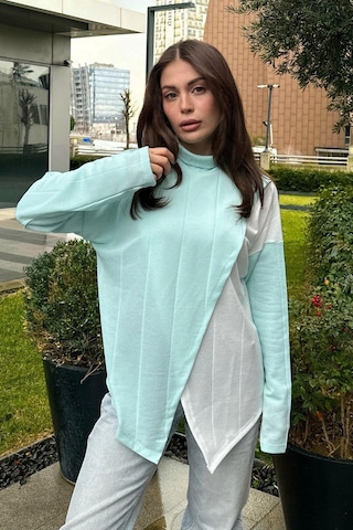 WeShaya Kadın Mint Asimetrik Kesim, Önü İki Parçalı, İnce Triko Kumaş, Salaş Bluz Kazak Mint