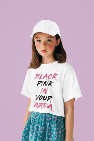 Sevbano Unisex Black Pink In Your Area Yazılı Müzik Grubu Çocuk Tişört 1 beyaz