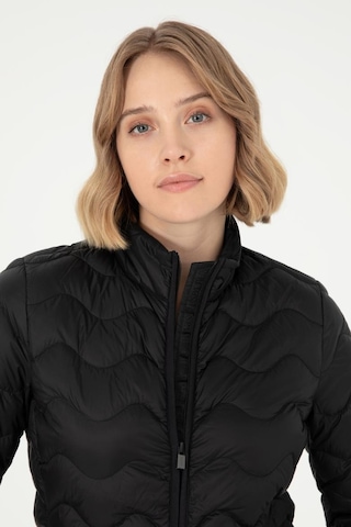 U.s. Polo Assn. Kadın Mont Lacivert