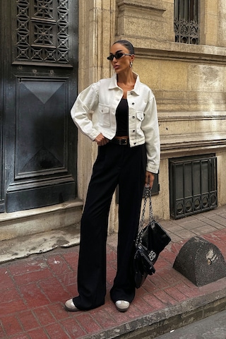 Beyaz Çift Cep Denim Crop Ceket Bcdf-255419 Çok Renkli