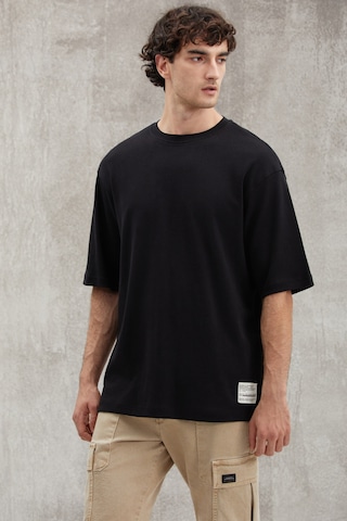 Grimelange Joel  Erkek %100 Organik Pamuklu Kalın Kumaşlı Özel Dokulu Etiket Detaylı Oversize Siyah T-shirt