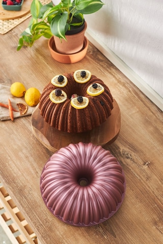 Karaca Cake Pro Dilimli Pembe Döküm Kek Kalıbı