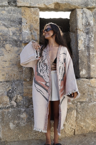 Elif Towels Özel Tasarım Ekru Renk Kaplan Desenli Kimono Kaftan Ekru