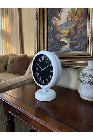 Büro Ev Ofis Hediyesi İçin 20x25cm Beyaz Roma Rakamlı Metal Masa Saati Diğer