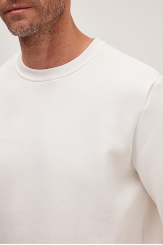Tudors Unisex Relax Fit Rahat Kesim Pamuklu Yumuşak Dokulu İçi Polarlı Beyaz Bisiklet Yaka Sweatshirt-37292 Beyaz