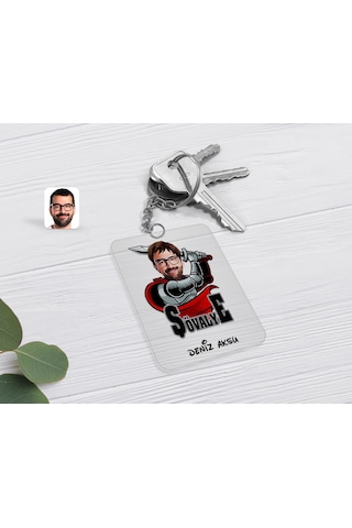 Kişiye Özel Şövalye Karikatürlü Şeffaf Pleksi Anahtarlık-1