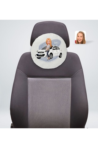 Kişiye Özel Plakalı Kadın Nissan Micra Karikatürlü Yuvarlak Araç