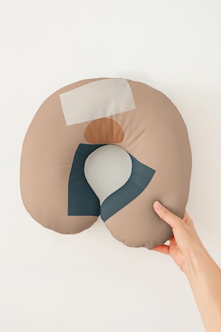 Soyut Geometrik Desenli Ergonomik Boyun Yastığı - Modern Minimal Bej Lacivert Seyahat Yastığı Sedefli Gece Mercan