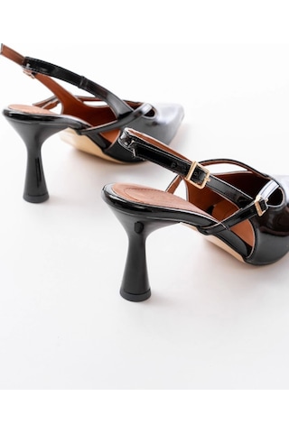 4962 Siyah Rugan Sivri Burun Tokalı Yuvarlak Topuk Kadın Sandalet Siyah Rugan