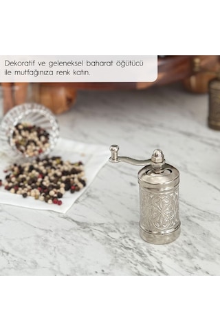 Nikel Zamak Karabiber El Değirmeni Öğütücü Grinder 8 Cm Gümüş