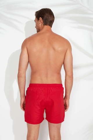 U.s Polo Assn. 21000 Erkek Orta Boy Deniz Şortu-kırmızı Kırmızı