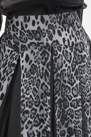 Kadın Leopar Desenli Şifon Etek - Katmanlı, Hafif Ve Zarif Tasarım - Günlük Ve Özel Davet Kullanımı İçin Etek Gri