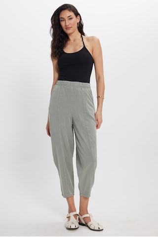 Tudors Kadın Slim Fit Dar Kesim Pamuklu Halter Yaka İnce Bağcıklı Siyah Crop-50717