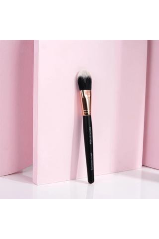 Brushworks Foundation Brush Sıvı Ve Toz Fondöten İçin Yüksek Kaliteli Fırça