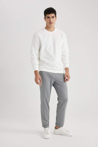 DeFacto Regular Fit Bisiklet Yaka Dokulu Cepli Sweatshirt B6497AX24SPWT32