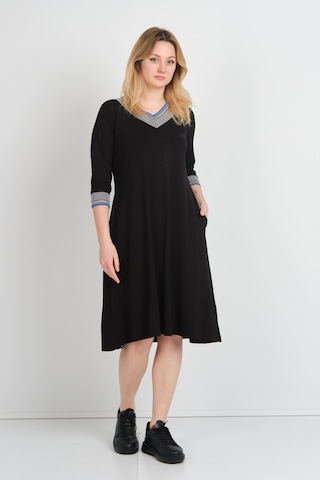 Sistas Kadın V Yaka Yarım Kol Kelebek İşlemeli Çift Cepli Elbise 24426 Siyah Siyah
