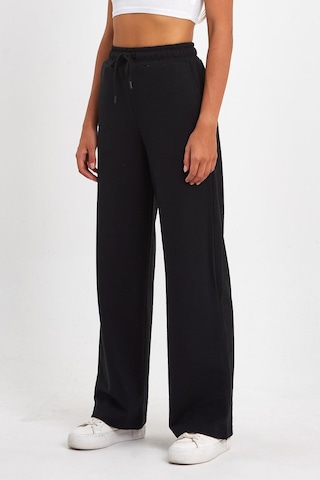 MMetalic Kadın Mevsimlik Salaş Geniş Rahat Paça Yan Cepli Siyah Eşofman Altı Siyah 001