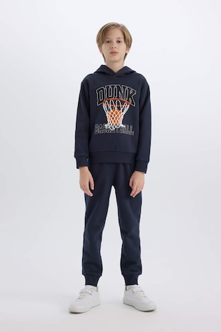 DeFacto Erkek Çocuk 2'li Takım Kapüşonlu Baskılı Sweatshirt Beli Paçası Lastikli Eşofman Altı B0410A824CWAR225