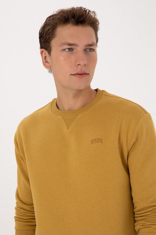 U.S. Polo Assn. Erkek Comfort Fit Bisiklet Yaka Şardonlu Hardal Basic Sweatshirt 50313757-VR151