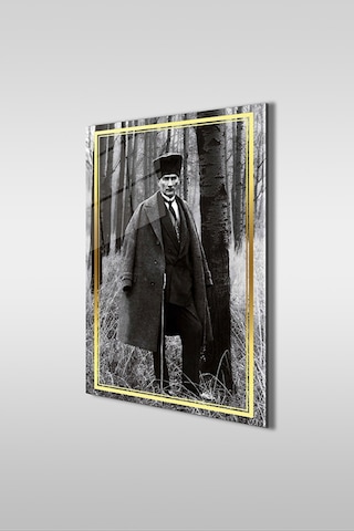 Atatürk Paltolu Siyah Beyaz 2 Dikey Cam Tablo