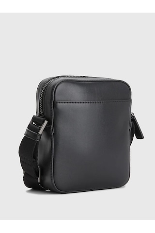 Calvin Klein CALVIN KLEIN ERKEK OMUZ ÇANTASI K50K508695-BAX Siyah