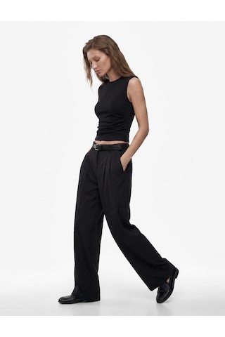 Koton Krep Scuba Slim Fit Drape Detaylı Kolsuz Bisiklet Yaka Bluz Siyah 7wak10037ek