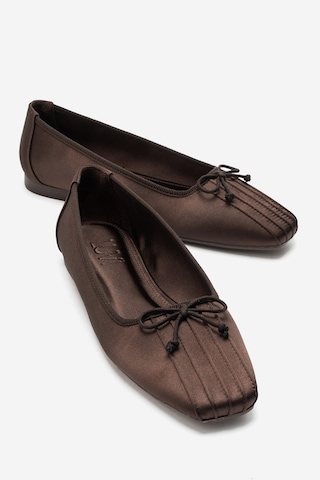 Luvi Shoes Alıa Kahverengi Saten Fiyonklu Kadın Babet Ayakkabı